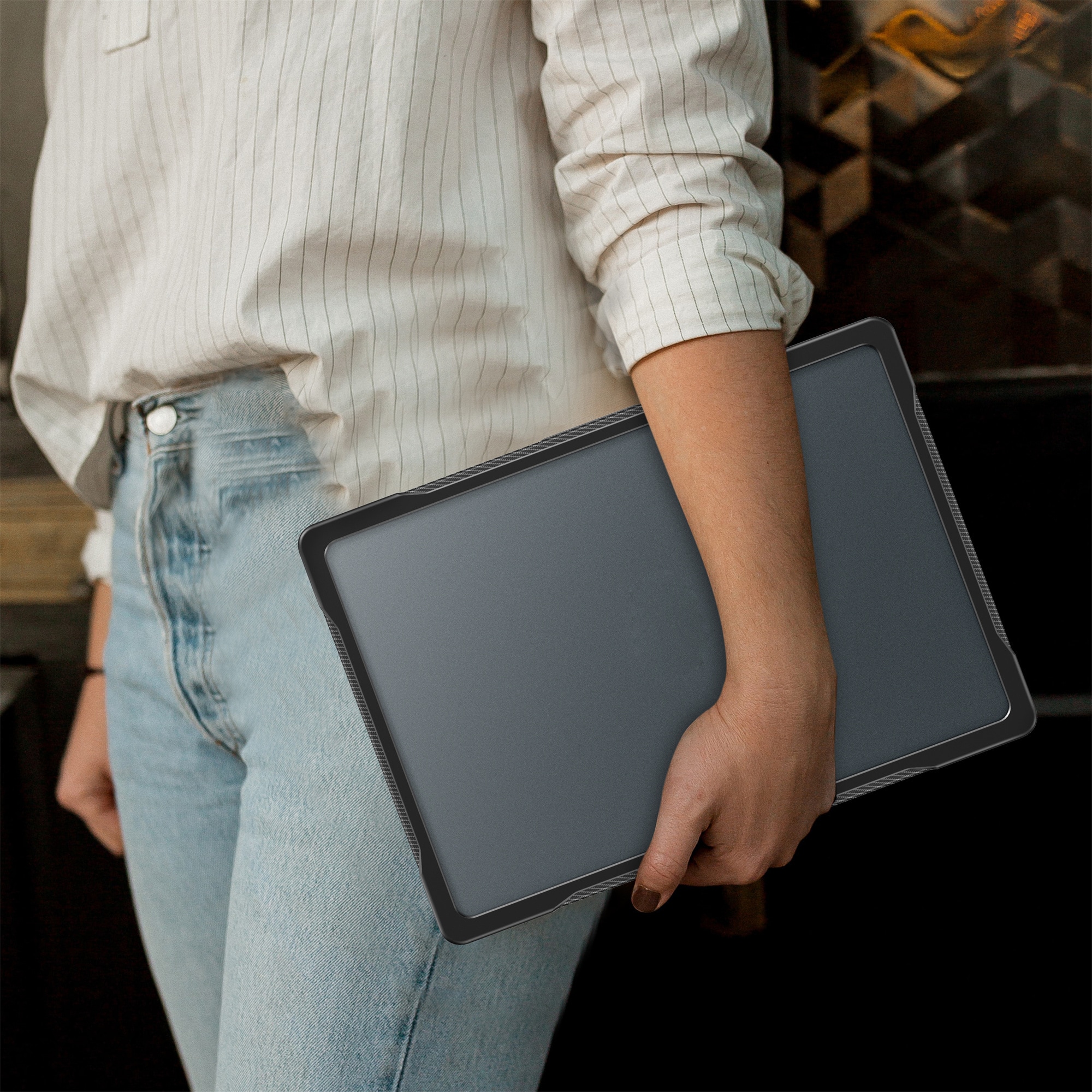 Apple MacBook Pro 14 2021 Stöttåligt Hybrid-skal Svart