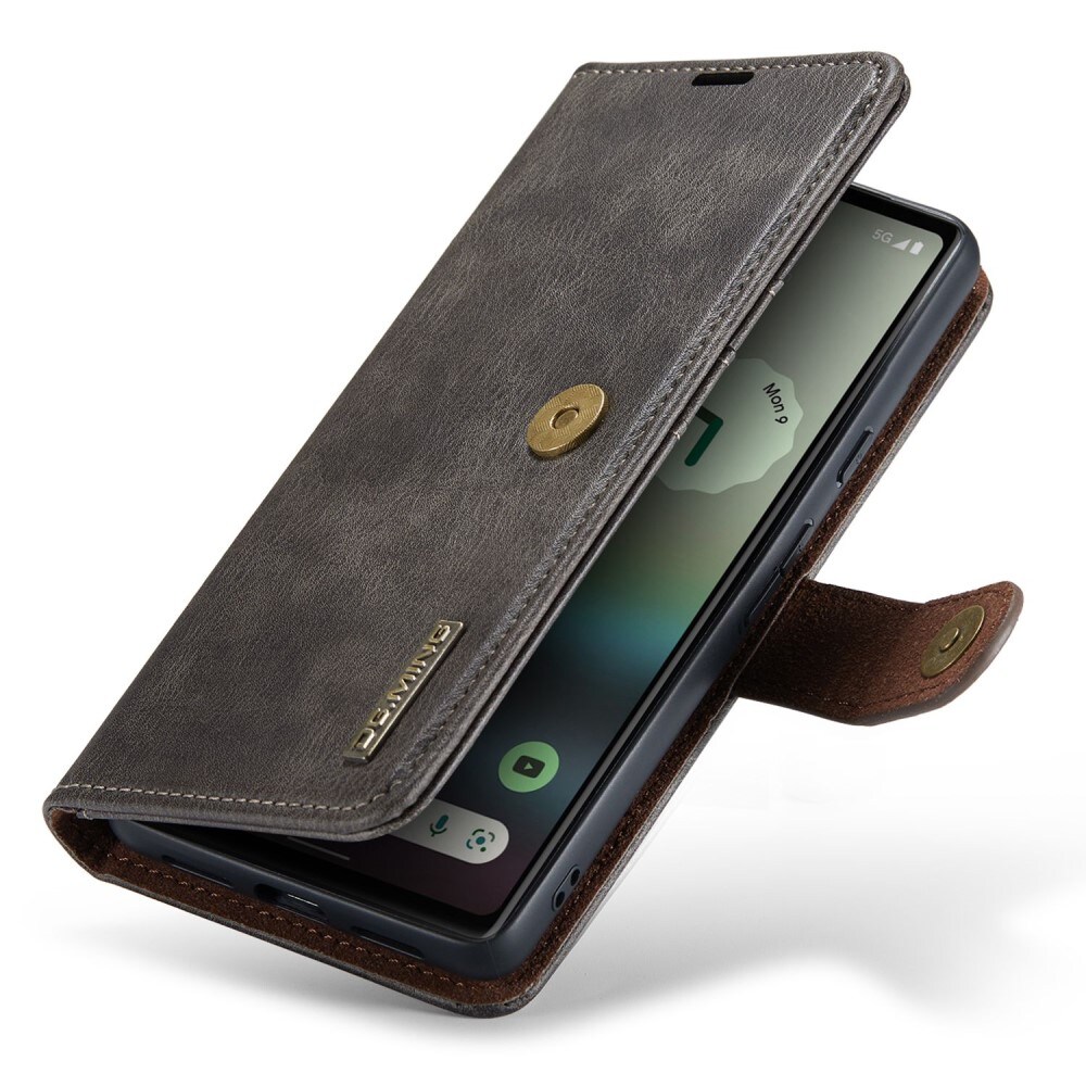 Google Pixel 6a Plånboksfodral med avtagbart skal, Brown