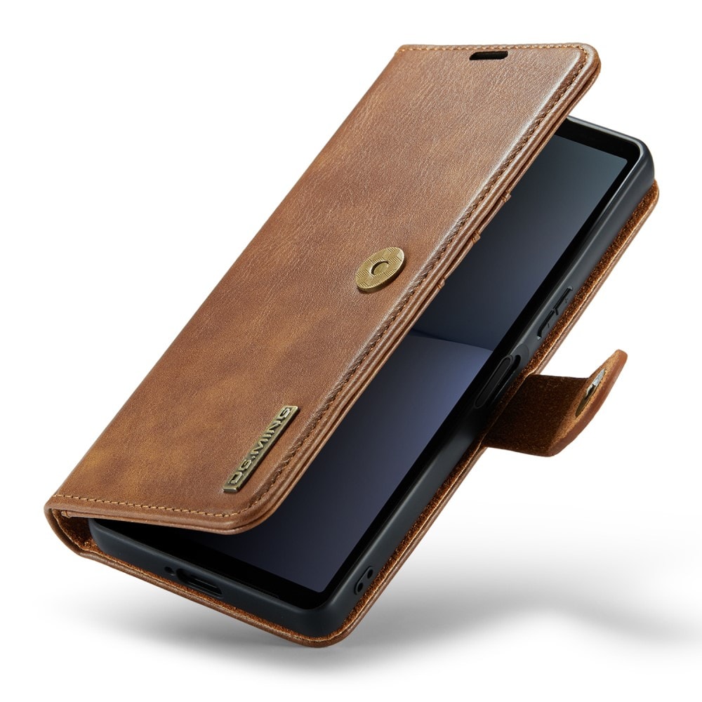 Sony Xperia 10 V Plånboksfodral med avtagbart skal, Cognac