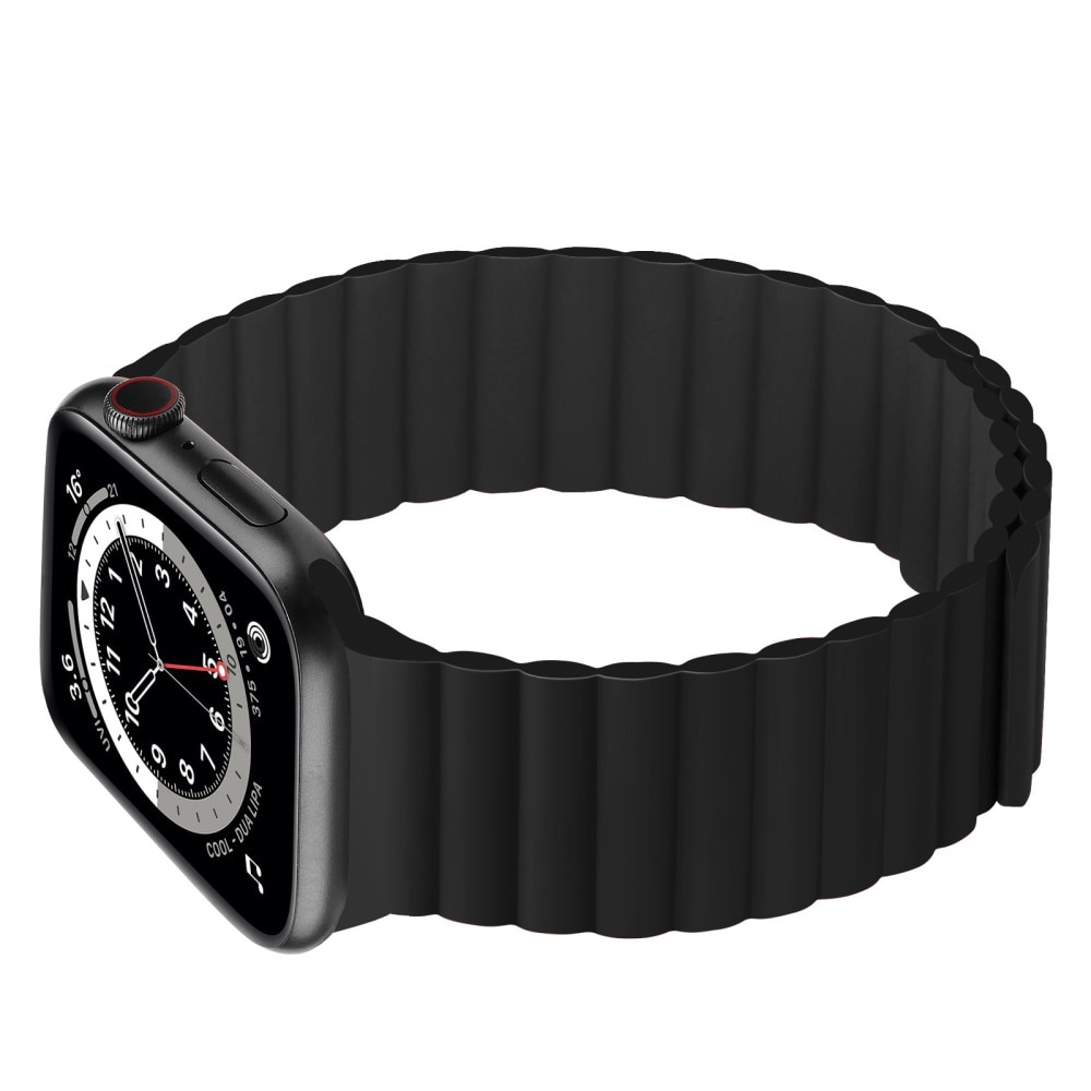 Apple Watch 45mm Series 7 Armband i silikon med magnetstängning, svart
